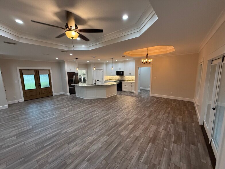 Building Photo - 1270 Dorado Way