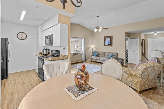 Building Photo - 12102 Walden Woods Dr