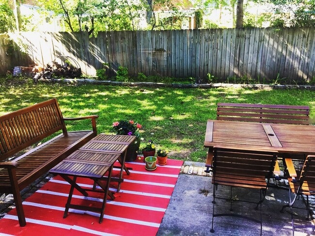 Building Photo - 776 Thora Blvd