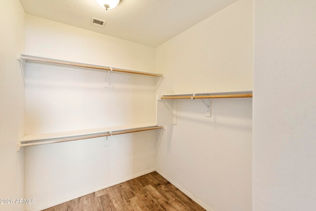 Building Photo - 6209 S 43rd Dr