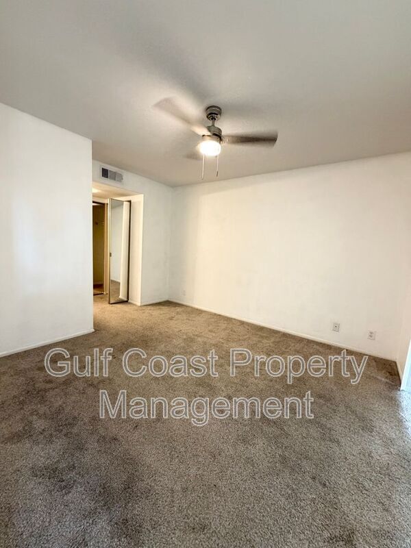 Building Photo - 19505 Quesada Ave