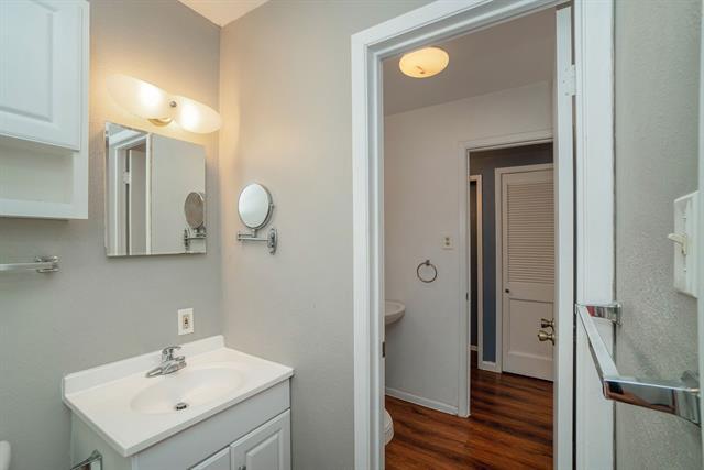 Building Photo - 1202 Crane Dr