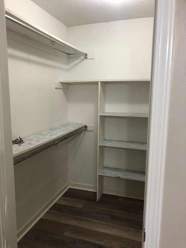 Building Photo - Fully Remodeled 3 Bed / 2 Bath Home in Sea...