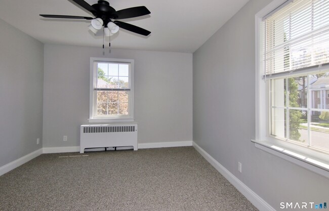 Building Photo - 6 Revere Dr