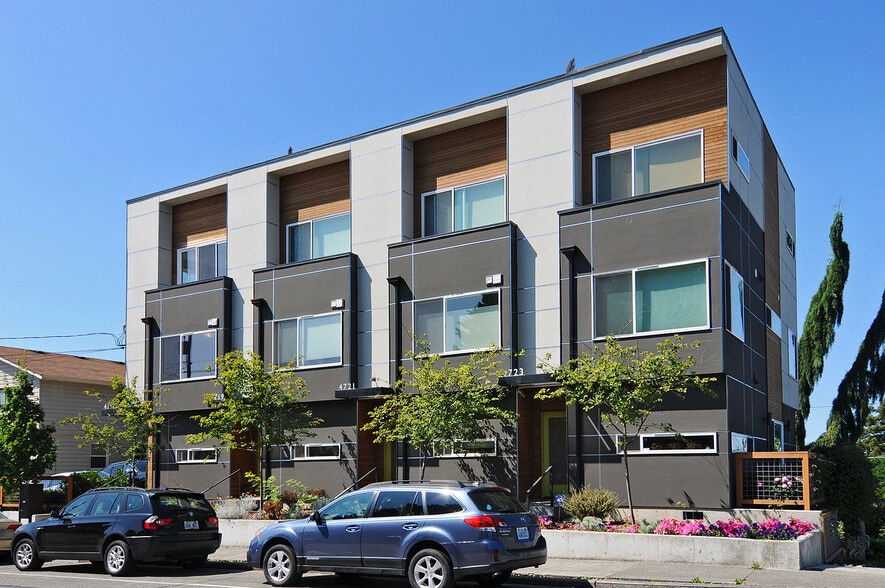 Building Photo - 4717 Phinney Avenue North