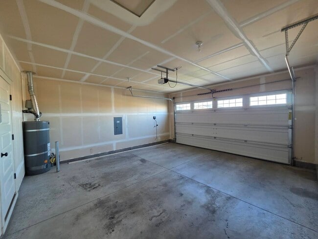 Building Photo - 4015 St Paul Ln