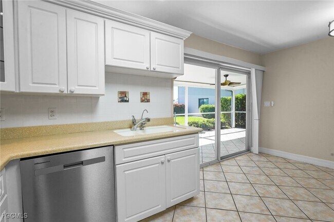 Building Photo - 517 SE 43rd St