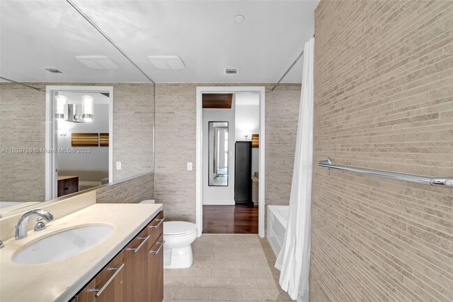 Building Photo - 50 Biscayne Blvd