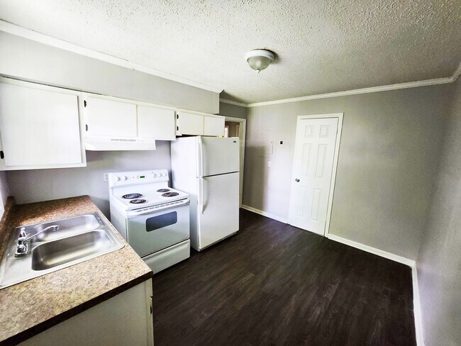 Building Photo - North Franklin Duplex