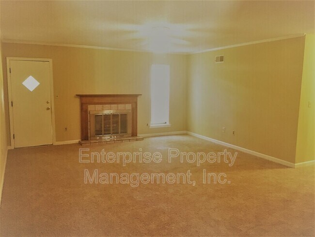 Building Photo - 7019 Shadow Oaks Dr