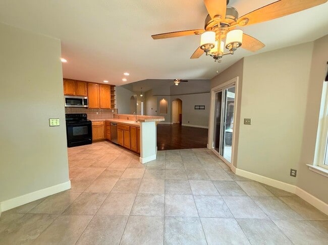 Building Photo - 1018 Kiwi Ct