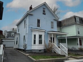 Building Photo - 14 Atherton St