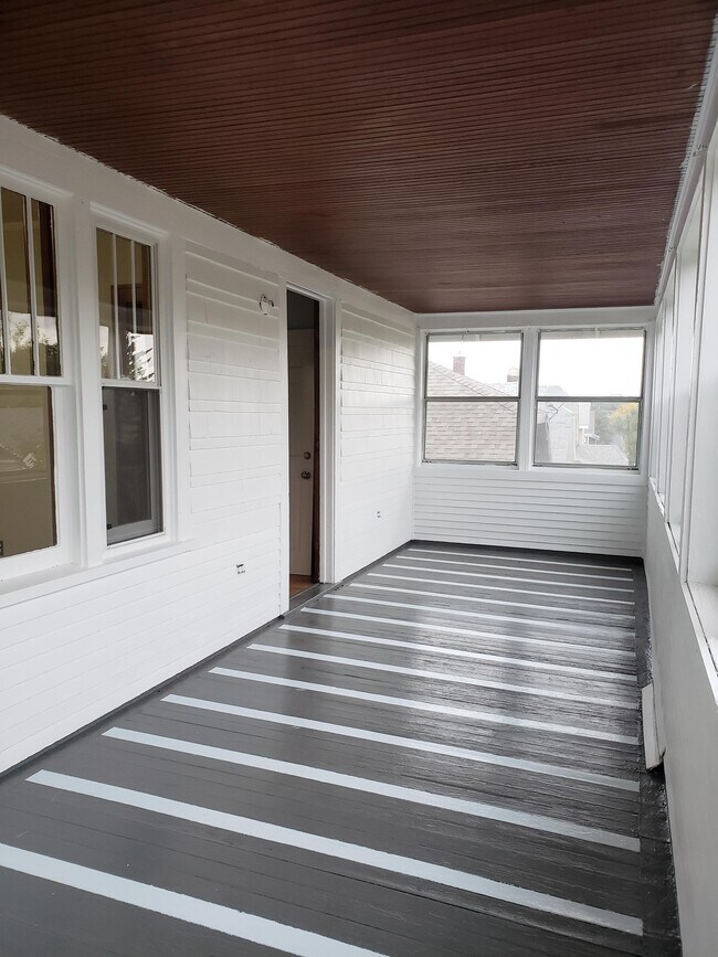 enclosed porch - 1019 Widdicomb Ave NW