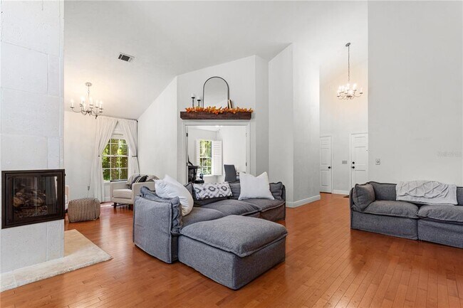 Building Photo - 5104 SW 94th St