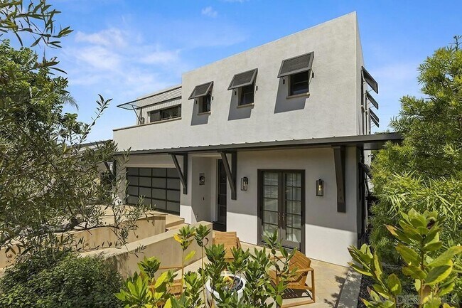 Building Photo - 0 N Helix Ave