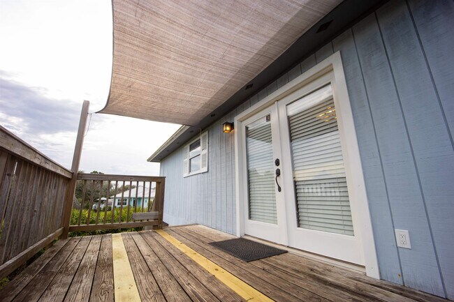 Building Photo - 6498 Brevard St