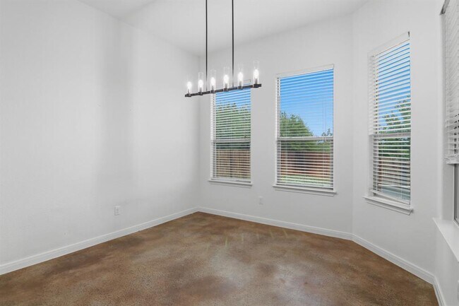Building Photo - 173 Kipahulu