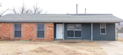Building Photo - 1802 E 2nd St