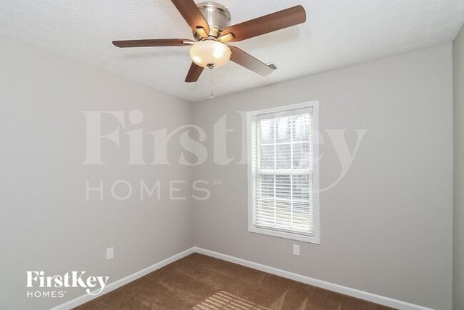 Building Photo - 1627 Eagle Dr