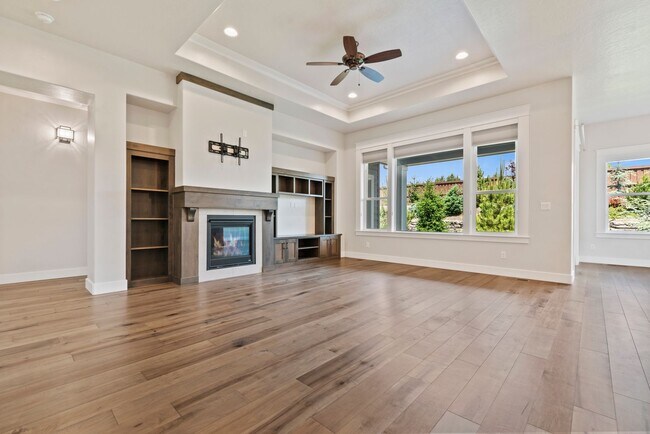 Building Photo - 2 bed 2.5 bath premium upgraded home in 55...