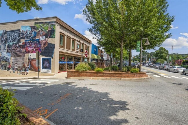 Building Photo - 266 Balaban Cir