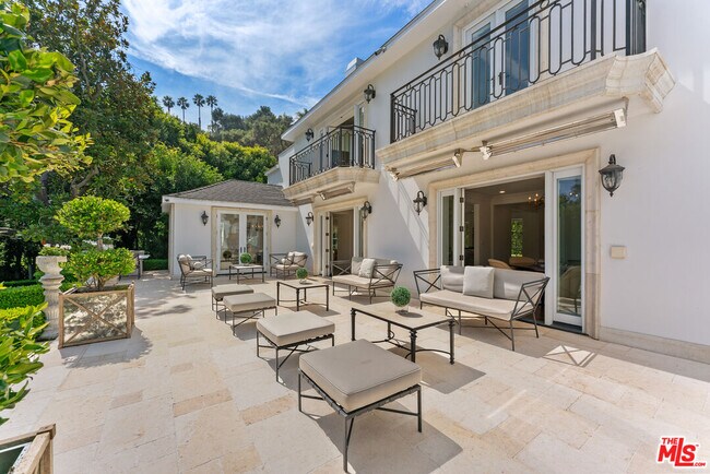 Building Photo - 10914 Bellagio Rd