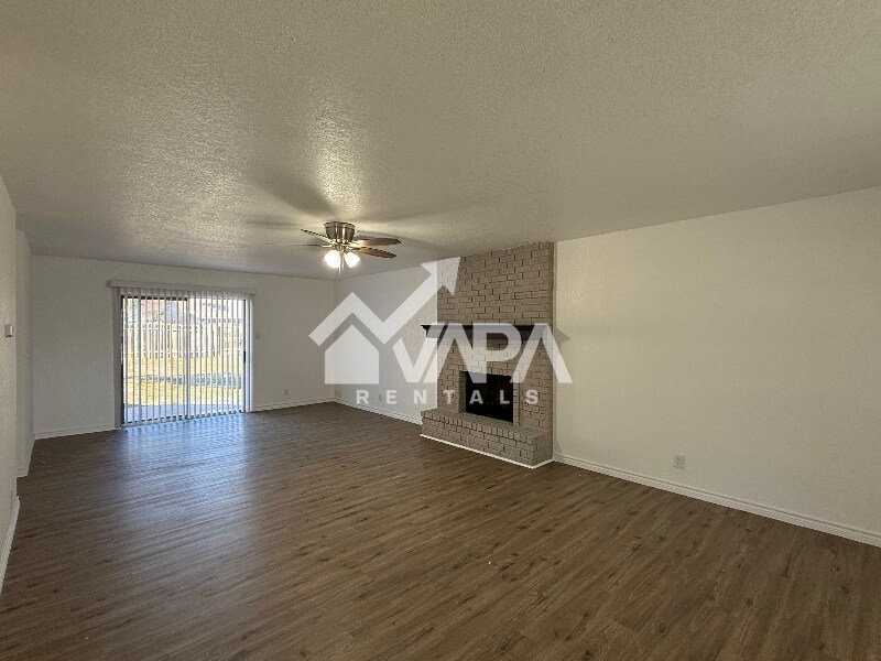 Building Photo - 6115 Lake Kemp St