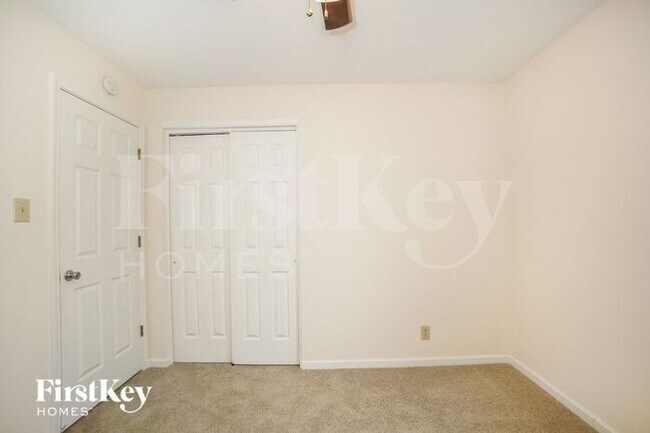 Building Photo - 5289 Breakers Way
