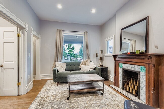 Building Photo - 536 E 2nd Ave