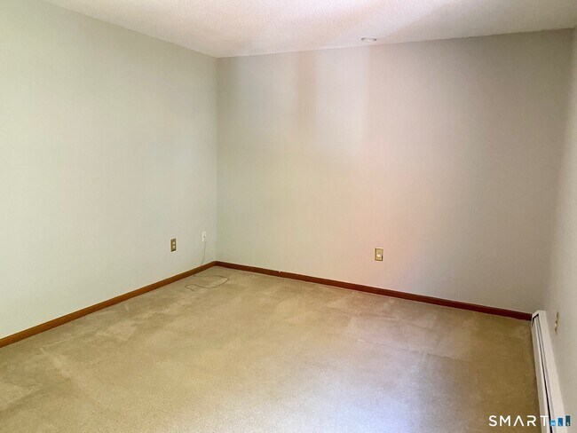 Building Photo - 139 Songbird Ln