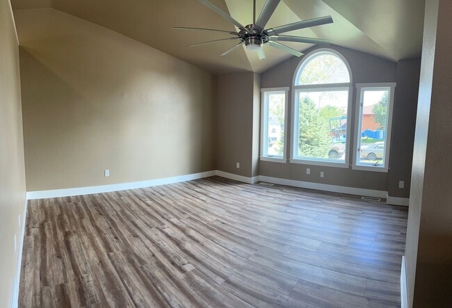 Building Photo - Large single family home by Brierwood Coun...