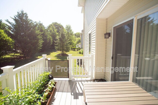 Building Photo - 6 Regency Ct