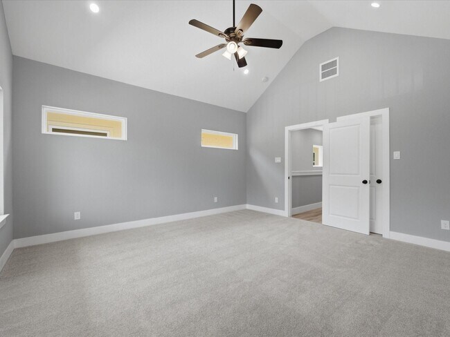 Building Photo - 2022 Wavell St