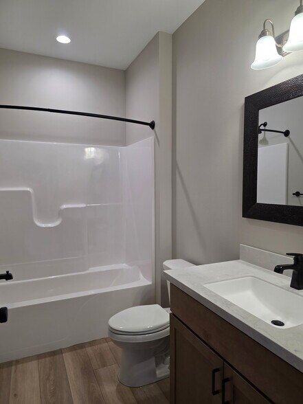 Building Photo - 2217 Overlook Ridge Ct