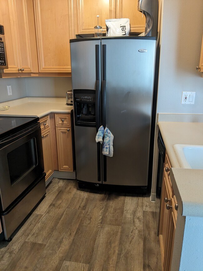 Building Photo - 233 St Helens Ave