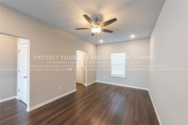 Building Photo - 211 Grove Ln