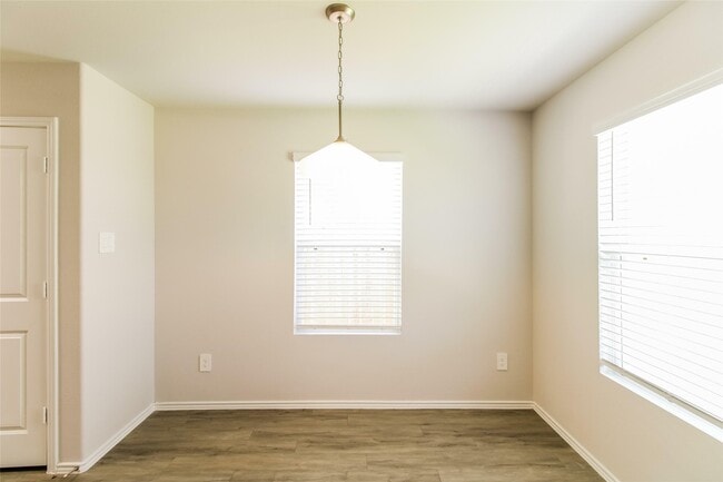 Building Photo - 2546 Coho Dr