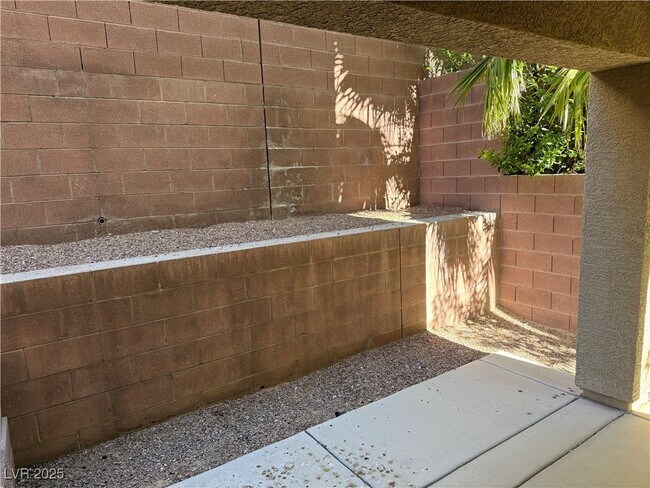 Building Photo - 10556 Gibbous Moon Dr