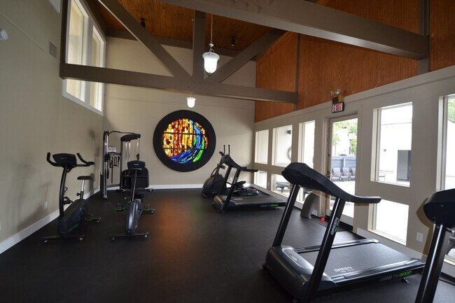 Building Photo - Remodel Condo - Minutes to Downtown Austin