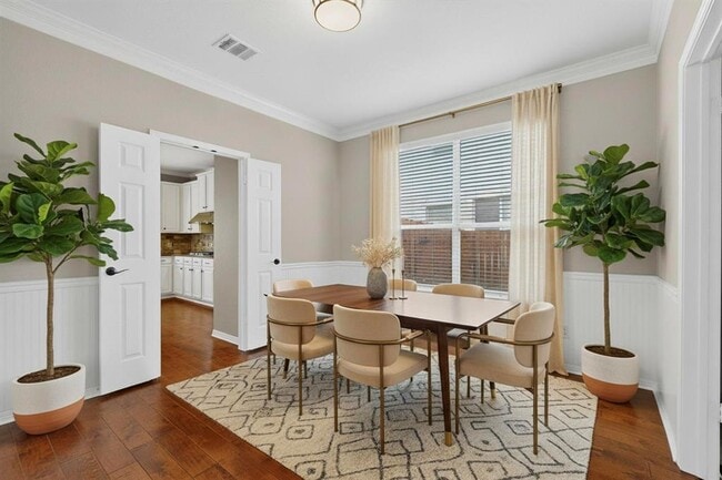 Building Photo - 2643 Henley Dr