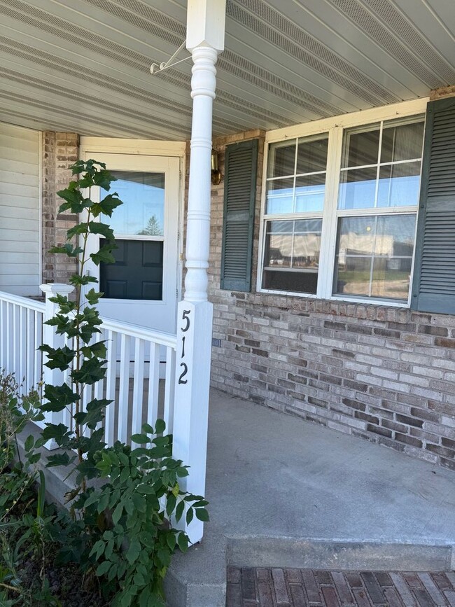Building Photo - 510/512 Pheasant Drive