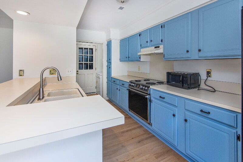 Building Photo - 8507 Kirehenbaum
