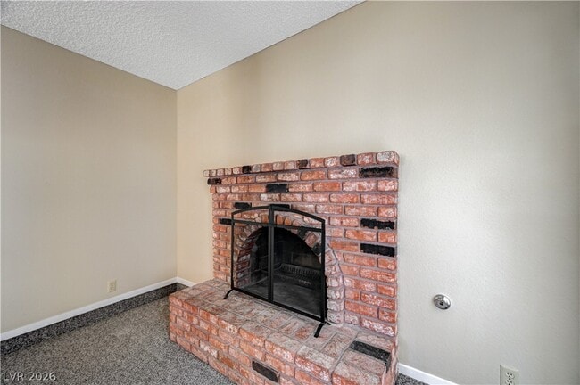 Building Photo - 6813 W Greydawn Dr