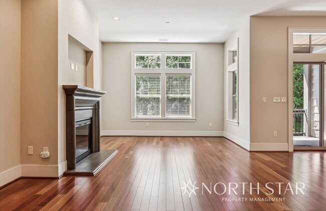 Building Photo - Stunning Renaissance at Peterkort Woods To...