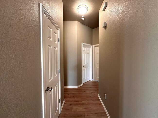 Building Photo - 2609 Pumpkin Ridge Ct