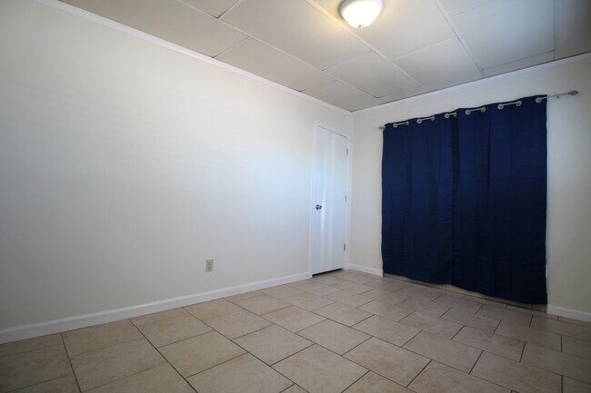 3rd Bedroom - 1110 E Broadmor Dr