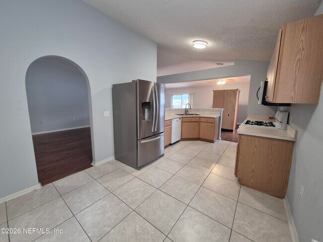 Building Photo - 1945 Millington Ln