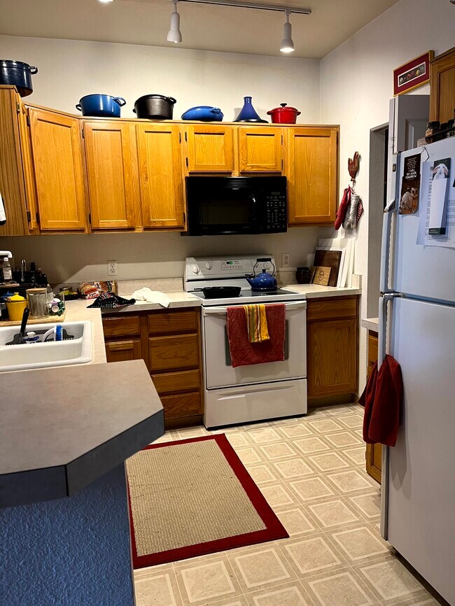 Building Photo - 4545 Wheaton Dr