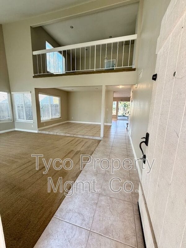 Building Photo - 863 Crystal Creek Ct