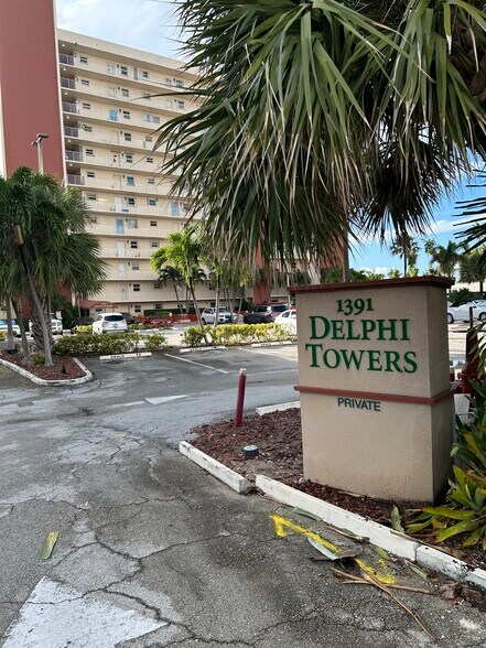 Building Photo - 1391 S Ocean Blvd